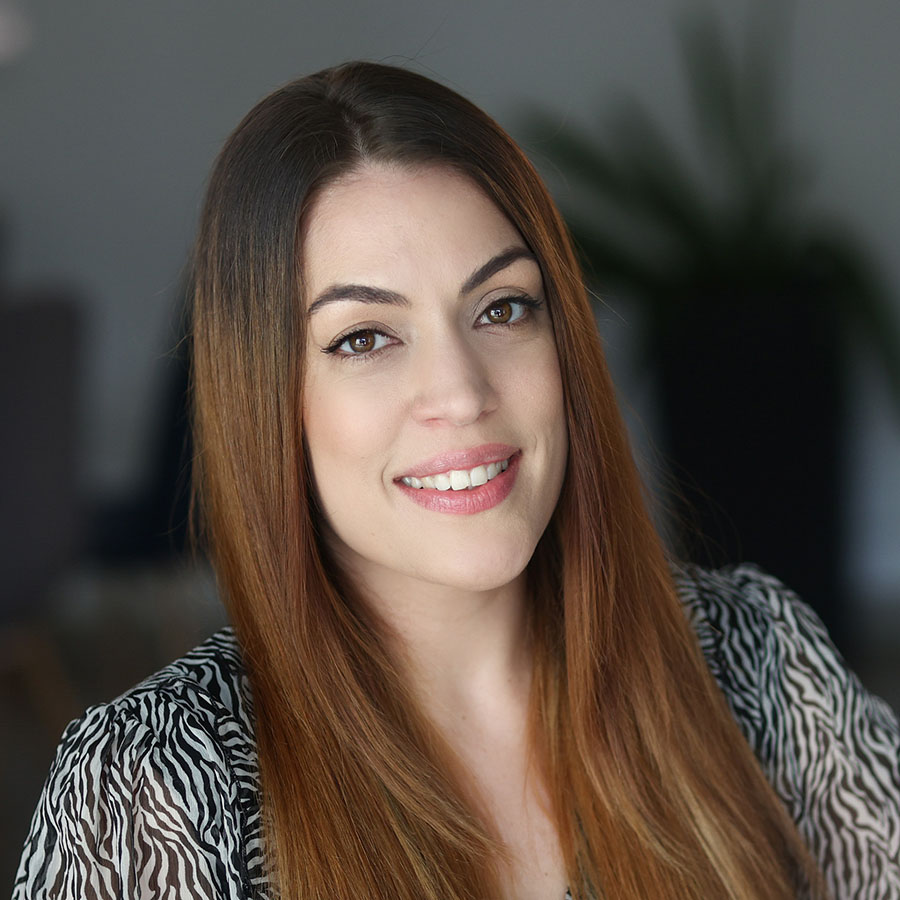 Kincső, Élő